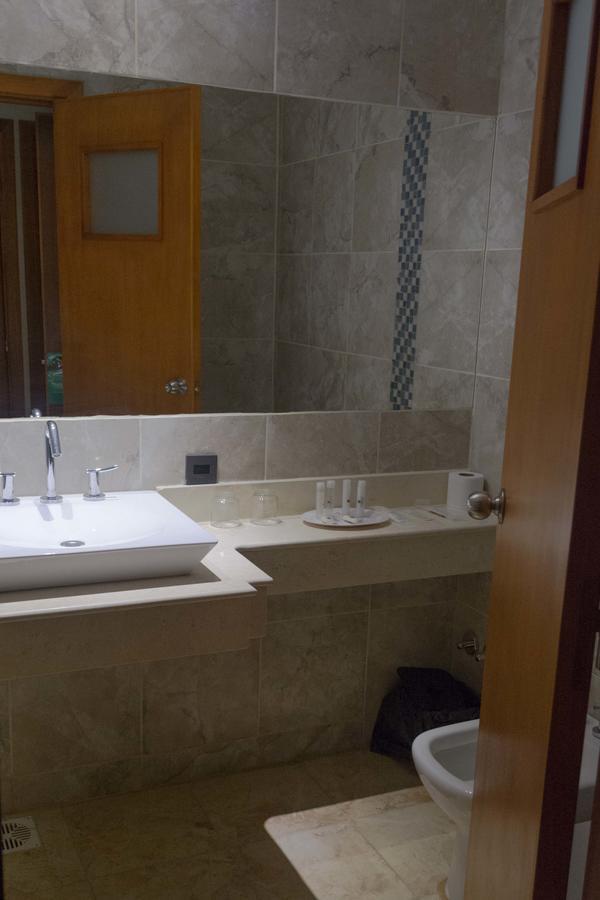 Готель Colon Center Екстер'єр фото